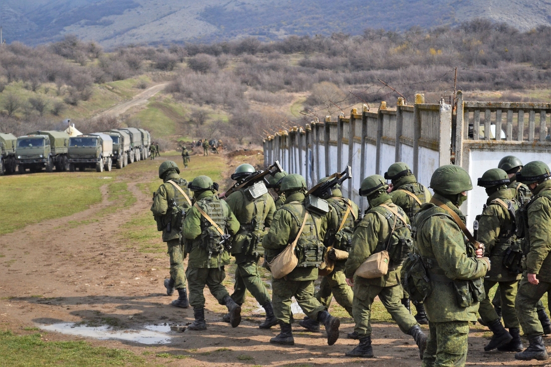 Ρωσική στρατιωτική βάση στο Περεβάλνε, κατά τη διάρκεια της κατοχής της Αυτόνομης Δημοκρατίας της Κριμαίας και της πόλης της Σεβαστούπολης από τα ρωσικά στρατεύματα το 2014.