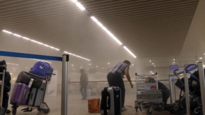22 Mαρτίου 2016, αεροδρόμιο Βρυξελλών, λίγο μετά την τρομοκρατική έκρηξη. 