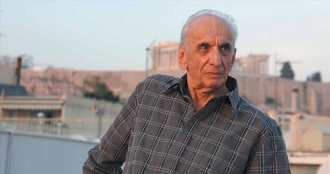 Ο Δημήτρης Ραυτόπουλος το 2008 φωτογραφημένος για το Books’ Journal.      Ο Δημήτρης Ραυτόπουλος το 2008 φωτογραφημένος για το Books’ Journal.