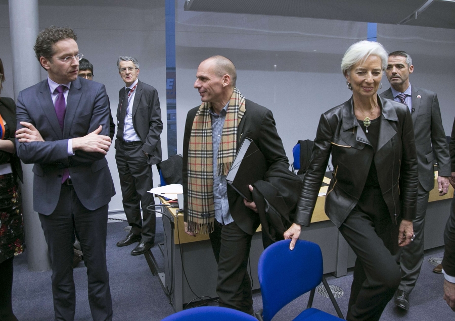 Τετάρτη 12 Φεβρουαρίου 2015, στο περιθώριο του Eurogroup. Από αριστερά, o πρόεδρος του Eurogroup Γερούν Ντάισελμπλουμ, ο έλληνας υπουργός Οικονομικών Γιάνης Βαρουφάκης και η γενική διευθύντρια του ΔΝΤ Κριστίν Λαγκάρντ. 