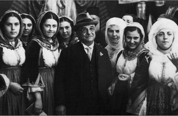 &Eta; &alpha;&iota;&tau;ί&alpha; &tau;&eta;&sigmaf; &delta;&iota;&kappa;&tau;&alpha;&tau;&omicron;&rho;ί&alpha;&sigmaf; &tau;&omicron;&upsilon; &Mu;&epsilon;&tau;&alpha;&xi;ά