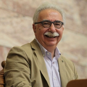 &Mu;&iota;&alpha; &nu;ί&kappa;&eta; &kappa;&alpha;&tau;ά &tau;&eta;&sigmaf; &alpha;&nu;&alpha;&xi;&iota;&omicron;&kappa;&rho;&alpha;&tau;ί&alpha;&sigmaf;