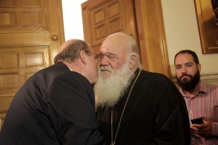 O &upsilon;&pi;&omicron;&upsilon;&rho;&gamma;ό&sigmaf; &Pi;&alpha;&iota;&delta;&epsilon;ί&alpha;&sigmaf;, Έ&rho;&epsilon;&upsilon;&nu;&alpha;&sigmaf; &kappa;&alpha;&iota; &Theta;&rho;&eta;&sigma;&kappa;&epsilon;&upsilon;&mu;ά&tau;&omega;&nu;, &Nu;ί&kappa;&omicron;&sigmaf; &Phi;ί&lambda;&eta;&sigmaf;, &alpha;&sigma;&pi;ά&zeta;&epsilon;&tau;&alpha;&iota; &tau;&omicron;&nu; &alpha;&rho;&chi;&iota;&epsilon;&pi;ί&sigma;&kappa;&omicron;&pi;&omicron; &Iota;&epsilon;&rho;ώ&nu;&upsilon;&mu;&omicron;. &Omicron; &delta;&epsilon;ύ&tau;&epsilon;&rho;&omicron;&sigmaf; &alpha;&nu;ά&gamma;&kappa;&alpha;&sigma;&epsilon; &tau;&omicron;&nu; &pi;&rho;ώ&tau;&omicron; &sigma;&epsilon; ά&tau;&alpha;&kappa;&tau;&eta; &upsilon;&pi;&omicron;&chi;ώ&rho;&eta;&sigma;&eta;, &sigma;&tau;&omicron; &theta;έ&mu;&alpha; &tau;&eta;&sigmaf; &delta;&iota;&delta;&alpha;&sigma;&kappa;&alpha;&lambda;ί&alpha;&sigmaf; &tau;&omega;&nu; &theta;&rho;&eta;&sigma;&kappa;&epsilon;&upsilon;&tau;&iota;&kappa;ώ&nu; &sigma;&tau;&alpha; &sigma;&chi;&omicron;&lambda;&epsilon;ί&alpha;. 