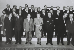 &Mu;ά&alpha;&sigma;&tau;&rho;&iota;&chi;&tau;, Brexit &kappa;&alpha;&iota; &Tau;&rho;&alpha;&mu;&pi;: &eta; &Epsilon;&upsilon;&rho;ώ&pi;&eta; ό&pi;&omega;&sigmaf; &tau;&eta; &delta;&iota;&alpha;&beta;ά&zeta;&epsilon;&iota; &eta; &Beta;&rho;&epsilon;&tau;&alpha;&nu;ί&alpha;