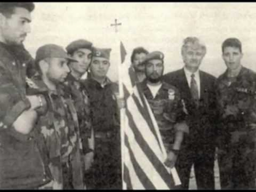 &Omicron; &Rho;ά&nu;&tau;&omicron;&beta;&alpha;&nu; &Kappa;ά&rho;&alpha;&tau;&zeta;&iota;&tau;&sigmaf; &mu;&epsilon; έ&lambda;&lambda;&eta;&nu;&epsilon;&sigmaf; &mu;&alpha;&chi;&eta;&tau;έ&sigmaf; &sigma;&tau;&omicron; &pi;&lambda;&epsilon;&upsilon;&rho;ό &tau;&omega;&nu; &Sigma;&epsilon;&rho;&beta;&omicron;&beta;ό&sigma;&nu;&iota;&omega;&nu;, &sigma;&tau;&omicron;&nu; &pi;ό&lambda;&epsilon;&mu;&omicron; &tau;&eta;&sigmaf; &Beta;&omicron;&sigma;&nu;ί&alpha;&sigmaf;, &tau;&omicron; 1995. &Eta; &phi;&omega;&tau;&omicron;&gamma;&rho;&alpha;&phi;ί&alpha; &pi;&rho;&omicron;έ&rho;&chi;&epsilon;&tau;&alpha;&iota; &alpha;&pi;ό &tau;&omicron;&nu; &iota;&sigma;&tau;ό&tau;&omicron;&pi;&omicron; www.serbia-hellas.com.