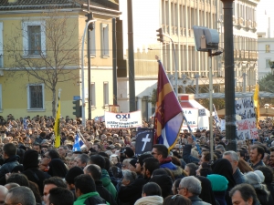 7 Φεβρουαρίου 2016. Ορθόδοξοι ζηλωτές διαδηλώνουν στα Προπύλαια του Πανεπιστημίου Αθηνών κατά της νέας ταυτότητας / κάρτας του πολίτη.