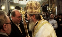 10 &Omicron;&kappa;&tau;&omega;&beta;&rho;ί&omicron;&upsilon; 2015, &Alpha;&theta;ή&nu;&alpha;. &Omicron; &upsilon;&pi;&omicron;&upsilon;&rho;&gamma;ό&sigmaf; &Pi;&alpha;&iota;&delta;&epsilon;ί&alpha;&sigmaf;, Έ&rho;&epsilon;&upsilon;&nu;&alpha;&sigmaf; &kappa;&alpha;&iota; &Theta;&rho;&eta;&sigma;&kappa;&epsilon;&upsilon;&mu;ά&tau;&omega;&nu; (ό&lambda;&alpha; &sigma;&epsilon; έ&nu;&alpha;), &Nu;ί&kappa;&omicron;&sigmaf; &Phi;ί&lambda;&eta;&sigmaf;, &mu;&epsilon; &tau;&omicron;&nu; &chi;&epsilon;&iota;&rho;&omicron;&tau;&omicron;&nu;&omicron;ύ&mu;&epsilon;&nu;&omicron; &mu;&eta;&tau;&rho;&omicron;&pi;&omicron;&lambda;ί&tau;&eta; &Kappa;&epsilon;&phi;&alpha;&lambda;&lambda;&eta;&nu;ί&alpha;&sigmaf; &Delta;&eta;&mu;ή&tau;&rho;&iota;&omicron;, &sigma;&tau;&omicron;&nu; ά&gamma;&iota;&omicron; &Delta;&iota;&omicron;&nu;ύ&sigma;&iota;&omicron; &tau;&eta;&sigmaf; &omicron;&delta;&omicron;ύ &Sigma;&kappa;&omicron;&upsilon;&phi;ά. 