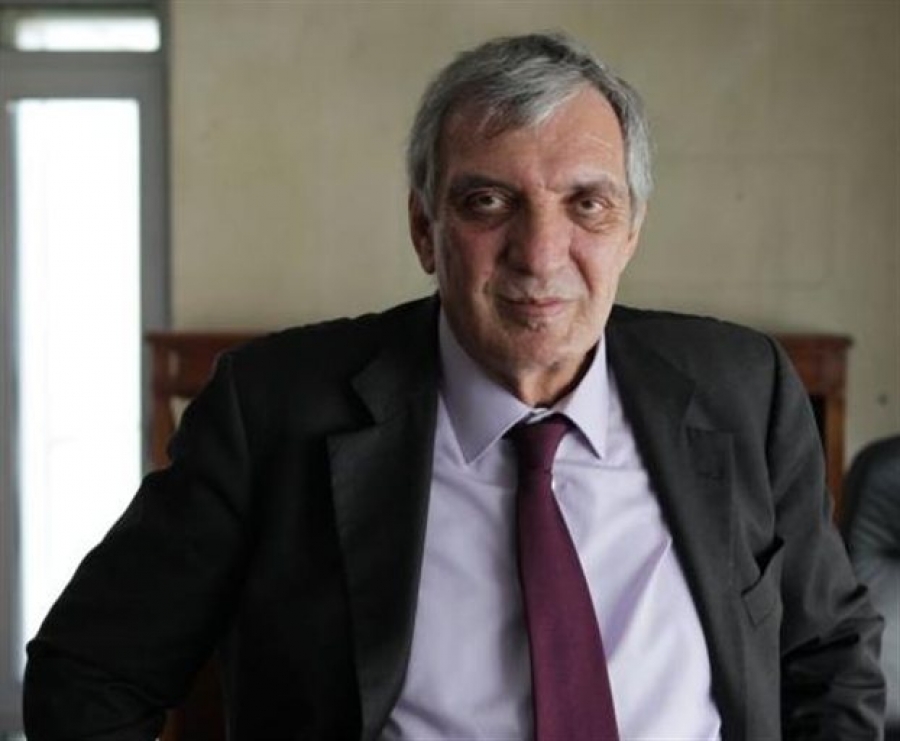 &Omicron; &Gamma;&iota;ώ&rho;&gamma;&omicron;&sigmaf; &Gamma;&lambda;&upsilon;&nu;ό&sigmaf;. 