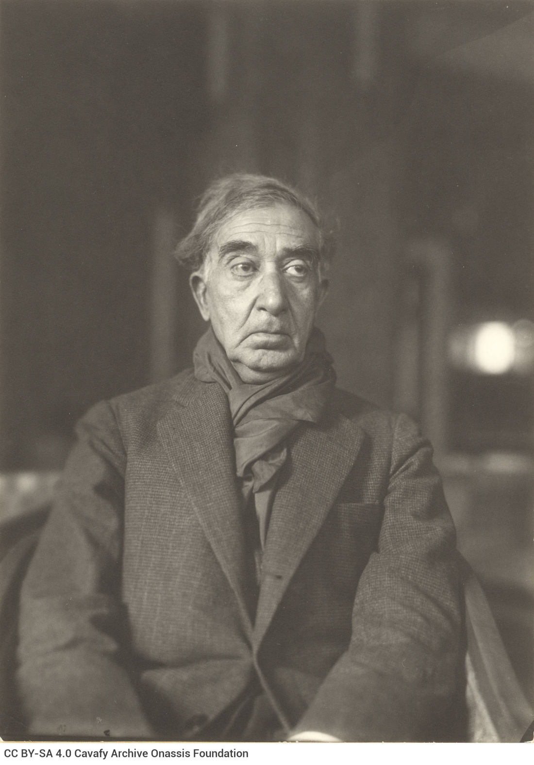 &Alpha;&chi;&rho;&omicron;&nu;&omicron;&lambda;ό&gamma;&eta;&tau;&omicron; &phi;&omega;&tau;&omicron;&gamma;&rho;&alpha;&phi;&iota;&kappa;ό &pi;&omicron;&rho;&tau;&rho;έ&tau;&omicron; &tau;&omicron;&upsilon; &Kappa;&alpha;&beta;ά&phi;&eta; &mu;&epsilon; &pi;&alpha;&nu;&omega;&phi;ό&rho;&iota; &kappa;&alpha;&iota; &kappa;&alpha;&sigma;&kappa;ό&lambda;. &Eta; &phi;&omega;&tau;&omicron;&gamma;&rho;&alpha;&phi;ί&alpha; έ&chi;&epsilon;&iota; &lambda;&eta;&phi;&theta;&epsilon;ί &sigma;&tau;&omicron; &epsilon;&rho;&gamma;&alpha;&sigma;&tau;ή&rho;&iota;&omicron; &tau;&omicron;&upsilon; &gamma;&lambda;ύ&pi;&tau;&eta; &Mu;&iota;&chi;ά&lambda;&eta; &Tau;ό&mu;&pi;&rho;&omicron;&upsilon; &sigma;&tau;&eta;&nu; &Alpha;&theta;ή&nu;&alpha; &tau;&omicron; 1932. &Omicron; &pi;&omicron;&iota;&eta;&tau;ή&sigmaf; &alpha;&nu;&alpha;&rho;&rho;ώ&nu;&epsilon;&iota; &alpha;&pi;ό &tau;&eta;&nu; &epsilon;&pi;έ&mu;&beta;&alpha;&sigma;&eta; &tau;&rho;&alpha;&chi;&epsilon;&iota;&omicron;&sigma;&tau;&omicron;&mu;ί&alpha;&sigmaf; &sigma;&tau;&eta;&nu; &omicron;&pi;&omicron;ί&alpha; &epsilon;ί&chi;&epsilon; &upsilon;&pi;&omicron;&beta;&lambda;&eta;&theta;&epsilon;ί.  &nbsp;  