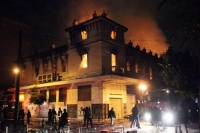 &Phi;&epsilon;&beta;&rho;&omicron;&upsilon;ά&rho;&iota;&omicron;&sigmaf; 2012. &Tau;&omicron; &nu;&epsilon;&omicron;&kappa;&lambda;&alpha;&sigma;&iota;&kappa;ό &kappa;&tau;ί&rho;&iota;&omicron; &sigma;&tau;&eta;&nu; &gamma;&omega;&nu;ί&alpha; &Chi;&rho;ή&sigma;&tau;&omicron;&upsilon; &Lambda;&alpha;&delta;ά &kappa;&alpha;&iota; &Sigma;&tau;&alpha;&delta;ί&omicron;&upsilon;, &pi;&omicron;&upsilon; &beta;&alpha;&sigma;&iota;&zeta;ό&tau;&alpha;&nu; &sigma;&epsilon; &sigma;&chi;έ&delta;&iota;&omicron; &tau;&omicron;&upsilon; &Epsilon;&rho;&nu;&sigma;&tau; &Tau;&sigma;ί&lambda;&epsilon;&rho;, &pi;&upsilon;&rho;&pi;&omicron;&lambda;ή&theta;&eta;&kappa;&epsilon; &alpha;&pi;ό &alpha;&gamma;&nu;ώ&sigma;&tau;&omicron;&upsilon;&sigmaf;. &Sigma;&chi;&epsilon;&delta;ό&nu; &tau;έ&sigma;&sigma;&epsilon;&rho;&alpha; &chi;&rho;ό&nu;&iota;&alpha; &mu;&epsilon;&tau;ά, &omicron;&iota; &kappa;&iota;&nu;&eta;&mu;&alpha;&tau;&omicron;&gamma;&rho;ά&phi;&omicron;&iota; &Alpha;&tau;&tau;&iota;&kappa;ό&nu; &kappa;&alpha;&iota; &Alpha;&pi;ό&lambda;&lambda;&omega;&nu; &pi;&omicron;&upsilon; &lambda;&epsilon;&iota;&tau;&omicron;&upsilon;&rho;&gamma;&omicron;ύ&sigma;&alpha;&nu; &epsilon;&kappa;&epsilon;ί &pi;&alpha;&rho;&alpha;&mu;έ&nu;&omicron;&upsilon;&nu; &kappa;&lambda;&epsilon;&iota;&sigma;&tau;&omicron;ί.