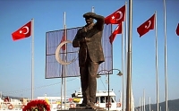 &Alpha;&gamma;&alpha;&lambda;&mu;&alpha; &tau;&omicron;&upsilon; &Kappa;&epsilon;&mu;ά&lambda;, έ&nu;&alpha; &alpha;&pi;ό &tau;&alpha; &pi;&omicron;&lambda;&lambda;ά &alpha;&nu;ά&lambda;&omicron;&gamma;&alpha; &alpha;&gamma;ά&lambda;&mu;&alpha;&tau;&alpha; &pi;&omicron;&upsilon; &epsilon;ί&nu;&alpha;&iota; &delta;&iota;&alpha;&sigma;&kappa;&omicron;&rho;&pi;&iota;&sigma;&mu;έ&nu;&alpha; &sigma;&epsilon; &omicron;&lambda;ό&kappa;&lambda;&eta;&rho;&eta; &tau;&eta;&nu; &Tau;&omicron;&upsilon;&rho;&kappa;ί&alpha;.