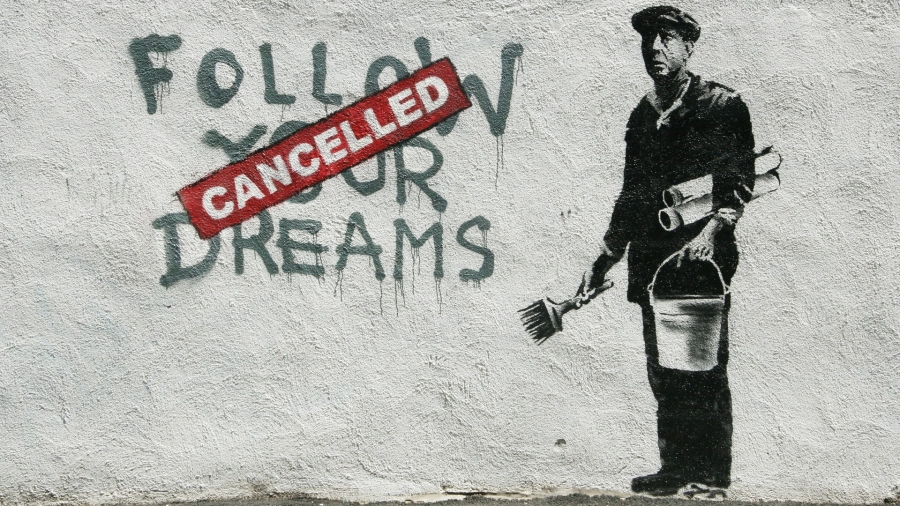 Banksy, Follow your dreams. &Gamma;&kappa;&rho;&alpha;&phi;ί&tau;&iota; &sigma;&epsilon; &tau;&omicron;ί&chi;&omicron;. &Alpha;&pi;ό &tau;&omicron; &beta;&iota;&beta;&lambda;ί&omicron; &tau;&omicron;&upsilon; Banksy, Wall and Piece (Random House, 2007)..