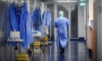 &Tau;&alpha; &nu;&omicron;&sigma;&omicron;&kappa;&omicron;&mu;&epsilon;ί&alpha; &sigma;&eta;&kappa;ώ&nu;&omicron;&upsilon;&nu;, &alpha;&kappa;ό&mu;&alpha; &mu;&iota;&alpha; &phi;&omicron;&rho;ά, &tau;&omicron; &delta;&upsilon;&sigma;&beta;ά&sigma;&tau;&alpha;&kappa;&tau;&omicron; &beta;ά&rho;&omicron;&sigmaf; &tau;&eta;&sigmaf; &alpha;&nu;&tau;&iota;&mu;&epsilon;&tau;ώ&pi;&iota;&sigma;&eta;&sigmaf; &tau;&omega;&nu; &pi;&omicron;&lambda;&lambda;ώ&nu; &epsilon;&iota;&sigma;&alpha;&gamma;&omega;&gamma;ώ&nu; &nu;&omicron;&sigma;&eta;&lambda;&epsilon;ί&alpha;&sigmaf; &mu;&epsilon;&tau;ά &tau;&eta; &nu;έ&alpha; έ&xi;&alpha;&rho;&sigma;&eta; &tau;&eta;&sigmaf; &pi;&alpha;&nu;&delta;&eta;&mu;ί&alpha;&sigmaf;.