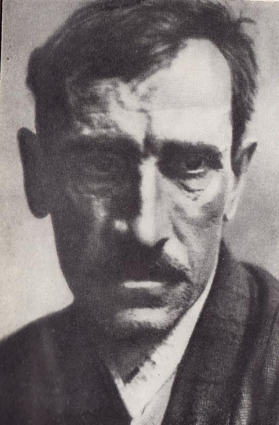 &Omicron; &Alpha;&lambda;&epsilon;&xi;ά&nu;&tau;&epsilon;&rho; &Gamma;&kappa;&rho;&iota;&nu; (1880-1932). &Alpha;&rho;&chi;&epsilon;ί&omicron; The Books' Journal