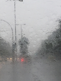 &Alpha;&theta;ή&nu;&alpha;, &Omicron;&kappa;&tau;ώ&beta;&rho;&iota;&omicron;&sigmaf; 2015, &upsilon;&pi;ό &beta;&rho;&omicron;&chi;ή&nu;. &Tau;ώ&rho;&alpha; &kappa;&alpha;&iota; &Alpha;&theta;&eta;&nu;&alpha;ί&omicron;&iota; &upsilon;&pi;ό &delta;&iota;&omega;&gamma;&mu;ό&nu;.