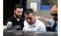 Ο τούρκος δημοσιογράφος Μουράτ Τσαπάν που, κατά τις καταγγελίες, παραδόθηκε από τις ελληνικές αρχές στην αστυνομία του Ερντογάν. Ο Μουράτ Τσαπάν ήταν αρχισυντάκτης στο περιοδικό «Nokta» που έκλεισε μετά την απόπειρα πραξικοπήματος του περσινού Ιουλίου στην Τουρκία.