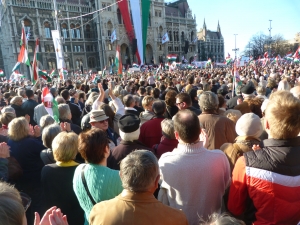 15 Μαρτίου 2012, Βουδαπέστη, Ουγγαρία. Συγκέντρωση του Βίκτορ Όρμπαν στην οποία ο ούγγρος πολιτικός κήρυξε επίσημα την «κυρίαρχη» πολιτική της εθνικής εσωστρέφειας.  