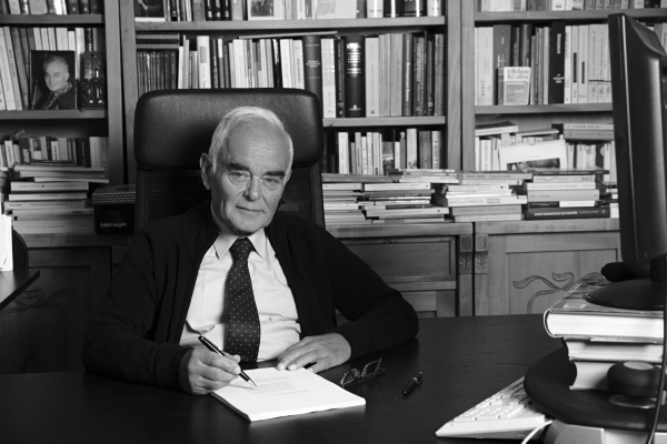 &Omicron; &Delta;ά&sigma;&kappa;&alpha;&lambda;&omicron;&sigmaf;, &Alpha;&nu;&tau;ώ&nu;&eta;&sigmaf; &Mu;&alpha;&nu;&iota;&tau;ά&kappa;&eta;&sigmaf; (1944-2026)