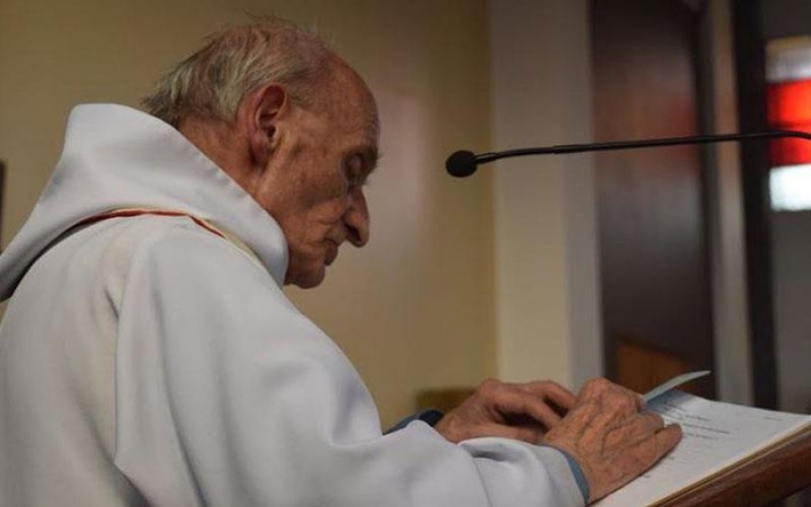 &Omicron; 86&chi;&rho;&omicron;&nu;&omicron;&sigmaf; &gamma;ά&lambda;&lambda;&omicron;&sigmaf; &epsilon;&phi;&eta;&mu;έ&rho;&iota;&omicron;&sigmaf; &Zeta;&alpha;&kappa; &Alpha;&mu;έ&lambda; &pi;&omicron;&upsilon; &delta;&omicron;&lambda;&omicron;&phi;&omicron;&nu;ή&theta;&eta;&kappa;&epsilon; &alpha;&pi;ό &delta;ύ&omicron; &tau;&zeta;&iota;&chi;&alpha;&nu;&tau;&iota;&sigma;&tau;έ&sigmaf; &sigma;&tau;&omicron; &iota;&epsilon;&rho;ό&nu; &tau;&eta;&sigmaf; &epsilon;&kappa;&kappa;&lambda;&eta;&sigma;ί&alpha;&sigmaf; &sigma;&tau;&eta;&nu; &omicron;&pi;&omicron;ί&alpha; &iota;&epsilon;&rho;&omicron;&upsilon;&rho;&gamma;&omicron;ύ&sigma;&epsilon;.