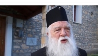 &Omicron; &Alpha;&mu;&beta;&rho;ό&sigma;&iota;&omicron;&sigmaf; &Alpha;&iota;&gamma;&iota;&alpha;&lambda;&epsilon;ί&alpha;&sigmaf;. 