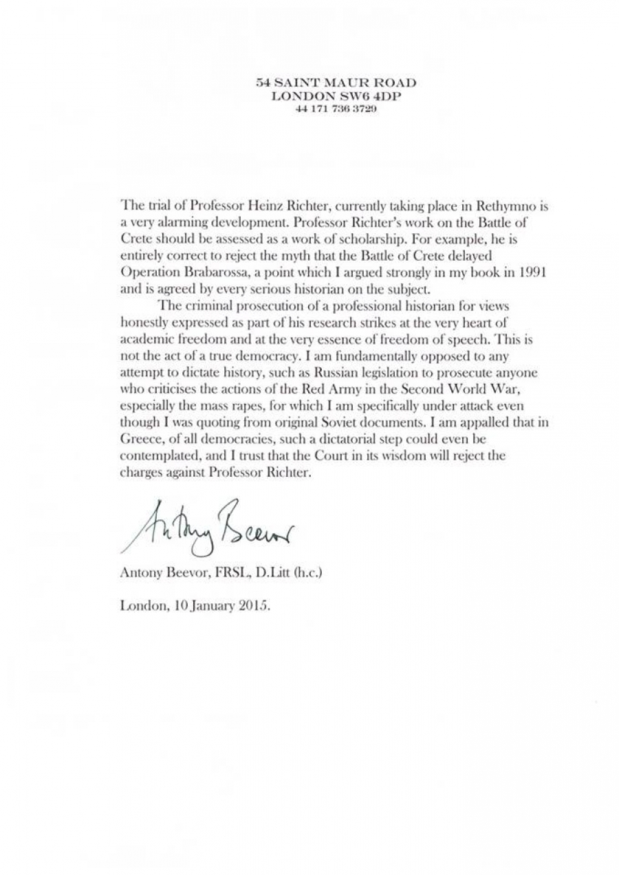 Το δακτυλόγραφο κείμενο του κορυφαίου ιστορικού Άντονυ Μπήβορ, με την υπογραφή του. Τοπικιστές και ντόπιοι λαϊκιστές παράγοντες πλήττουν το κύρος της χώρας μας σε όλο τον κόσμο. 