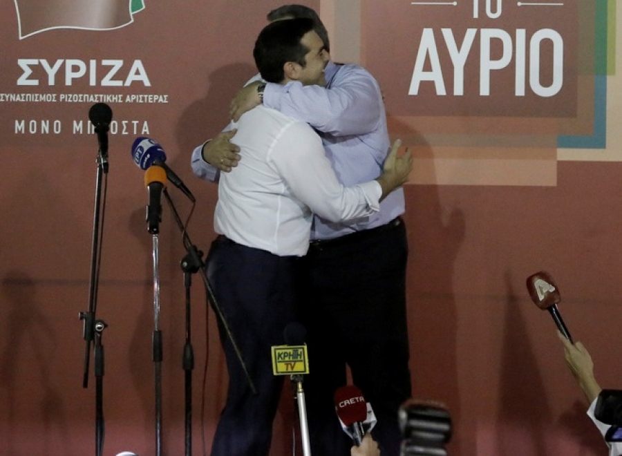 20 &Sigma;&epsilon;&pi;&tau;&epsilon;&mu;&beta;&rho;ί&omicron;&upsilon; 2015, &pi;&lambda;&alpha;&tau;&epsilon;ί&alpha; &Kappa;&lambda;&alpha;&upsilon;&theta;&mu;ώ&nu;&omicron;&sigmaf;, &Alpha;&theta;ή&nu;&alpha;. &Eta; &nu;ί&kappa;&eta; έ&chi;&epsilon;&iota; &omicron;&rho;&iota;&sigma;&tau;&iota;&kappa;&omicron;&pi;&omicron;&iota;&eta;&theta;&epsilon;ί &kappa;&alpha;&iota;, &gamma;ύ&rho;&omega; &sigma;&tau;&iota;&sigmaf; 11 &pi;&rho;&iota;&nu; &tau;&alpha; &mu;&epsilon;&sigma;ά&nu;&upsilon;&chi;&tau;&alpha;, &omicron; &Alpha;&lambda;έ&xi;&eta;&sigmaf; &Tau;&sigma;ί&pi;&rho;&alpha;&sigmaf; &alpha;&gamma;&kappa;&alpha;&lambda;&iota;ά&zeta;&epsilon;&tau;&alpha;&iota; &mu;&epsilon; &tau;&omicron;&nu; &Pi;ά&nu;&omicron; &Kappa;&alpha;&mu;&mu;έ&nu;&omicron; &sigma;&tau;&omicron; &epsilon;&kappa;&lambda;&omicron;&gamma;&iota;&kappa;ό &kappa;έ&nu;&tau;&rho;&omicron; &tau;&omicron;&upsilon; &kappa;ό&mu;&mu;&alpha;&tau;&omicron;&sigmaf; &tau;&eta;&sigmaf; &rho;&iota;&zeta;&omicron;&sigma;&pi;&alpha;&sigma;&tau;&iota;&kappa;ή&sigmaf; &Alpha;&rho;&iota;&sigma;&tau;&epsilon;&rho;ά&sigmaf;, &sigma;&tau;έ&lambda;&nu;&omicron;&nu;&tau;&alpha;&sigmaf; &tau;&omicron; &mu;ή&nu;&upsilon;&mu;&alpha; ό&tau;&iota; &omicron; &Sigma;&Upsilon;&Rho;&Iota;&Zeta;&Alpha; &theta;&alpha; &sigma;&upsilon;&nu;&epsilon;&chi;ί&sigma;&epsilon;&iota; &nu;&alpha; &sigma;&upsilon;&gamma;&kappa;&upsilon;&beta;&epsilon;&rho;&nu;ά &mu;&epsilon; &tau;&omicron;&nu; &alpha;&kappa;&rho;&omicron;&delta;&epsilon;&xi;&iota;ό &epsilon;&tau;&alpha;ί&rho;&omicron; &tau;&omicron;&upsilon;.  