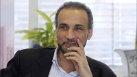 O &Tau;&alpha;&rho;ί&kappa; &Rho;&alpha;&mu;&alpha;&nu;&tau;ά&nu;, &kappa;&alpha;&theta;&eta;&gamma;&eta;&tau;ή&sigmaf; &iota;&sigma;&lambda;&alpha;&mu;&iota;&kappa;ώ&nu; &sigma;&pi;&omicron;&upsilon;&delta;ώ&nu; &sigma;&tau;&eta;&nu; &Omicron;&xi;&phi;ό&rho;&delta;&eta;. &Eta; &Sigma;ώ&tau;&eta; &Tau;&rho;&iota;&alpha;&nu;&tau;&alpha;&phi;ύ&lambda;&lambda;&omicron;&upsilon; (ό&pi;&omega;&sigmaf; &kappa;&alpha;&iota; &omicron; &Pi;&iota;&epsilon;&rho;-&Alpha;&nu;&tau;&rho;έ &Tau;&alpha;&gamma;&kappa;&upsilon;έ&phi; &kappa;&alpha;&iota; &eta; &Kappa;&alpha;&rho;&omicron;&lambda;ί&nu; &Phi;&omicron;&upsilon;&rho;έ&sigma;&tau;, &pi;&omicron;&lambda;ύ &pi;&iota;&omicron; &nu;&omega;&rho;ί&sigmaf;) &epsilon;&kappa;&tau;&iota;&mu;ά ό&tau;&iota; &pi;ί&sigma;&omega; &alpha;&pi;ό &tau;&eta;&nu; &kappa;&alpha;&lambda;ή &tau;&omicron;&upsilon; &epsilon;&mu;&phi;ά&nu;&iota;&sigma;&eta;, &tau;&omicron; &theta;&rho;ά&sigma;&omicron;&sigmaf; &kappa;&alpha;&iota; &tau;&omicron; &sigma;&omicron;&phi;&omicron;&lambda;&omicron;&gamma;&iota;ό&tau;&alpha;&tau;&omicron; ύ&phi;&omicron;&sigmaf; &tau;&omicron;&upsilon;, &kappa;&rho;ύ&beta;&epsilon;&tau;&alpha;&iota; έ&nu;&alpha;&sigmaf; &laquo;&alpha;&nu;&omicron;&iota;&chi;&tau;ά &epsilon;&xi;&tau;&rho;&epsilon;&mu;&iota;&sigma;&tau;ή&sigmaf; &kappa;&alpha;&iota; &upsilon;&pi;&omicron;&sigma;&tau;&eta;&rho;&iota;&kappa;&tau;ή&sigmaf; &tau;&eta;&sigmaf; &iota;&sigma;&lambda;&alpha;&mu;&iota;&kappa;ή&sigmaf; &tau;&rho;&omicron;&mu;&omicron;&kappa;&rho;&alpha;&tau;ί&alpha;&sigmaf;, &mu;&omicron;&lambda;&omicron;&nu;ό&tau;&iota; &alpha;&rho;&nu;&epsilon;ί&tau;&alpha;&iota; ό&tau;&iota; έ&chi;&epsilon;&iota; &ldquo;ά&mu;&epsilon;&sigma;&epsilon;&sigmaf;&rdquo; &sigma;&chi;έ&sigma;&epsilon;&iota;&sigmaf; &mu;&epsilon; &tau;&zeta;&iota;&chi;&alpha;&nu;&tau;&iota;&sigma;&tau;έ&sigmaf;&raquo;. &Mu;&epsilon;&tau;&alpha;&xi;ύ ά&lambda;&lambda;&omega;&nu;, &eta; &sigma;&upsilon;&gamma;&gamma;&rho;&alpha;&phi;έ&alpha;&sigmaf; &delta;ί&nu;&epsilon;&iota; έ&mu;&phi;&alpha;&sigma;&eta; &sigma;&tau;&omicron; &alpha;ί&tau;&eta;&mu;&alpha; &tau;&omicron;&upsilon; &kappa;&alpha;&theta;&eta;&gamma;&eta;&tau;ή &laquo;&nu;&alpha; &kappa;&alpha;&tau;&alpha;&rho;&gamma;&eta;&theta;&epsilon;ί &eta; &Eta;&mu;έ&rho;&alpha; &Mu;&nu;ή&mu;&eta;&sigmaf; &tau;&omicron;&upsilon; &Omicron;&lambda;&omicron;&kappa;&alpha;&upsilon;&tau;ώ&mu;&alpha;&tau;&omicron;&sigmaf; &ldquo;&epsilon;&pi;&epsilon;&iota;&delta;ή &pi;&rho;&omicron;&sigma;&beta;ά&lambda;&lambda;&epsilon;&iota; &tau;&omicron;&upsilon;&sigmaf; &mu;&omicron;&upsilon;&sigma;&omicron;&upsilon;&lambda;&mu;ά&nu;&omicron;&upsilon;&sigmaf;&rdquo; &kappa;&alpha;&iota; &nu;&alpha; &theta;&epsilon;&sigma;&pi;&iota;&sigma;&tau;&epsilon;ί &ldquo;&Eta;&mu;έ&rho;&alpha; &Mu;&nu;ή&mu;&eta;&sigmaf; &tau;&eta;&sigmaf; &Gamma;&epsilon;&nu;&omicron;&kappa;&tau;&omicron;&nu;ί&alpha;&sigmaf;&rdquo; &pi;&omicron;&upsilon; &theta;&alpha; &alpha;&nu;&alpha;&gamma;&nu;&omega;&rho;ί&zeta;&epsilon;&iota;, ό&pi;&omega;&sigmaf; &tau;&omicron; έ&theta;&epsilon;&sigma;&epsilon;, &tau;&eta; &mu;&alpha;&zeta;&iota;&kappa;ή &delta;&omicron;&lambda;&omicron;&phi;&omicron;&nu;ί&alpha; &tau;&omega;&nu; &mu;&omicron;&upsilon;&sigma;&omicron;&upsilon;&lambda;&mu;ά&nu;&omega;&nu; &sigma;&tau;&eta;&nu; &Pi;&alpha;&lambda;&alpha;&iota;&sigma;&tau;ί&nu;&eta;, &sigma;&tau;&eta;&nu; &Tau;&sigma;&epsilon;&tau;&sigma;&epsilon;&nu;ί&alpha; &kappa;&alpha;&iota; &sigma;&tau;&eta; &Beta;&omicron;&sigma;&nu;ί&alpha;&raquo;. &Sigma;ύ&mu;&phi;&omega;&nu;&alpha; &mu;&epsilon; &tau;&eta;&nu; &Tau;&rho;&iota;&alpha;&nu;&tau;&alpha;&phi;ύ&lambda;&lambda;&omicron;&upsilon;, &laquo;&eta; &kappa;&epsilon;&nu;&tau;&rho;&iota;&kappa;ή &iota;&delta;έ&alpha; &epsilon;ί&nu;&alpha;&iota; &eta; &delta;&iota;&kappa;&alpha;&iota;&omicron;&lambda;ό&gamma;&eta;&sigma;&eta; &tau;&eta;&sigmaf; &iota;&sigma;&lambda;&alpha;&mu;&iota;&kappa;ή&sigmaf; &tau;&rho;&omicron;&mu;&omicron;&kappa;&rho;&alpha;&tau;ί&alpha;&sigmaf; &omega;&sigmaf; &alpha;&pi;ά&nu;&tau;&eta;&sigma;&eta; &sigma;&tau;&iota;&sigmaf; &sigma;&tau;&epsilon;&rho;ή&sigma;&epsilon;&iota;&sigmaf;, &sigma;&tau;&iota;&sigmaf; &delta;&iota;&alpha;&kappa;&rho;ί&sigma;&epsilon;&iota;&sigmaf; &kappa;&alpha;&iota; &sigma;&tau;&eta;&nu; &iota;&sigma;&lambda;&alpha;&mu;&omicron;&phi;&omicron;&beta;ί&alpha;&raquo;.