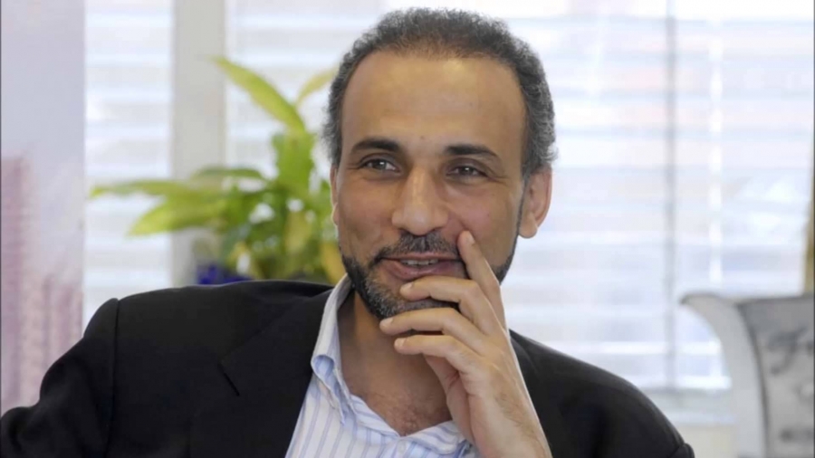 O &Tau;&alpha;&rho;ί&kappa; &Rho;&alpha;&mu;&alpha;&nu;&tau;ά&nu;, &kappa;&alpha;&theta;&eta;&gamma;&eta;&tau;ή&sigmaf; &iota;&sigma;&lambda;&alpha;&mu;&iota;&kappa;ώ&nu; &sigma;&pi;&omicron;&upsilon;&delta;ώ&nu; &sigma;&tau;&eta;&nu; &Omicron;&xi;&phi;ό&rho;&delta;&eta;. &Eta; &Sigma;ώ&tau;&eta; &Tau;&rho;&iota;&alpha;&nu;&tau;&alpha;&phi;ύ&lambda;&lambda;&omicron;&upsilon; (ό&pi;&omega;&sigmaf; &kappa;&alpha;&iota; &omicron; &Pi;&iota;&epsilon;&rho;-&Alpha;&nu;&tau;&rho;έ &Tau;&alpha;&gamma;&kappa;&upsilon;έ&phi; &kappa;&alpha;&iota; &eta; &Kappa;&alpha;&rho;&omicron;&lambda;ί&nu; &Phi;&omicron;&upsilon;&rho;έ&sigma;&tau;, &pi;&omicron;&lambda;ύ &pi;&iota;&omicron; &nu;&omega;&rho;ί&sigmaf;) &epsilon;&kappa;&tau;&iota;&mu;ά ό&tau;&iota; &pi;ί&sigma;&omega; &alpha;&pi;ό &tau;&eta;&nu; &kappa;&alpha;&lambda;ή &tau;&omicron;&upsilon; &epsilon;&mu;&phi;ά&nu;&iota;&sigma;&eta;, &tau;&omicron; &theta;&rho;ά&sigma;&omicron;&sigmaf; &kappa;&alpha;&iota; &tau;&omicron; &sigma;&omicron;&phi;&omicron;&lambda;&omicron;&gamma;&iota;ό&tau;&alpha;&tau;&omicron; ύ&phi;&omicron;&sigmaf; &tau;&omicron;&upsilon;, &kappa;&rho;ύ&beta;&epsilon;&tau;&alpha;&iota; έ&nu;&alpha;&sigmaf; &laquo;&alpha;&nu;&omicron;&iota;&chi;&tau;ά &epsilon;&xi;&tau;&rho;&epsilon;&mu;&iota;&sigma;&tau;ή&sigmaf; &kappa;&alpha;&iota; &upsilon;&pi;&omicron;&sigma;&tau;&eta;&rho;&iota;&kappa;&tau;ή&sigmaf; &tau;&eta;&sigmaf; &iota;&sigma;&lambda;&alpha;&mu;&iota;&kappa;ή&sigmaf; &tau;&rho;&omicron;&mu;&omicron;&kappa;&rho;&alpha;&tau;ί&alpha;&sigmaf;, &mu;&omicron;&lambda;&omicron;&nu;ό&tau;&iota; &alpha;&rho;&nu;&epsilon;ί&tau;&alpha;&iota; ό&tau;&iota; έ&chi;&epsilon;&iota; &ldquo;ά&mu;&epsilon;&sigma;&epsilon;&sigmaf;&rdquo; &sigma;&chi;έ&sigma;&epsilon;&iota;&sigmaf; &mu;&epsilon; &tau;&zeta;&iota;&chi;&alpha;&nu;&tau;&iota;&sigma;&tau;έ&sigmaf;&raquo;. &Mu;&epsilon;&tau;&alpha;&xi;ύ ά&lambda;&lambda;&omega;&nu;, &eta; &sigma;&upsilon;&gamma;&gamma;&rho;&alpha;&phi;έ&alpha;&sigmaf; &delta;ί&nu;&epsilon;&iota; έ&mu;&phi;&alpha;&sigma;&eta; &sigma;&tau;&omicron; &alpha;ί&tau;&eta;&mu;&alpha; &tau;&omicron;&upsilon; &kappa;&alpha;&theta;&eta;&gamma;&eta;&tau;ή &laquo;&nu;&alpha; &kappa;&alpha;&tau;&alpha;&rho;&gamma;&eta;&theta;&epsilon;ί &eta; &Eta;&mu;έ&rho;&alpha; &Mu;&nu;ή&mu;&eta;&sigmaf; &tau;&omicron;&upsilon; &Omicron;&lambda;&omicron;&kappa;&alpha;&upsilon;&tau;ώ&mu;&alpha;&tau;&omicron;&sigmaf; &ldquo;&epsilon;&pi;&epsilon;&iota;&delta;ή &pi;&rho;&omicron;&sigma;&beta;ά&lambda;&lambda;&epsilon;&iota; &tau;&omicron;&upsilon;&sigmaf; &mu;&omicron;&upsilon;&sigma;&omicron;&upsilon;&lambda;&mu;ά&nu;&omicron;&upsilon;&sigmaf;&rdquo; &kappa;&alpha;&iota; &nu;&alpha; &theta;&epsilon;&sigma;&pi;&iota;&sigma;&tau;&epsilon;ί &ldquo;&Eta;&mu;έ&rho;&alpha; &Mu;&nu;ή&mu;&eta;&sigmaf; &tau;&eta;&sigmaf; &Gamma;&epsilon;&nu;&omicron;&kappa;&tau;&omicron;&nu;ί&alpha;&sigmaf;&rdquo; &pi;&omicron;&upsilon; &theta;&alpha; &alpha;&nu;&alpha;&gamma;&nu;&omega;&rho;ί&zeta;&epsilon;&iota;, ό&pi;&omega;&sigmaf; &tau;&omicron; έ&theta;&epsilon;&sigma;&epsilon;, &tau;&eta; &mu;&alpha;&zeta;&iota;&kappa;ή &delta;&omicron;&lambda;&omicron;&phi;&omicron;&nu;ί&alpha; &tau;&omega;&nu; &mu;&omicron;&upsilon;&sigma;&omicron;&upsilon;&lambda;&mu;ά&nu;&omega;&nu; &sigma;&tau;&eta;&nu; &Pi;&alpha;&lambda;&alpha;&iota;&sigma;&tau;ί&nu;&eta;, &sigma;&tau;&eta;&nu; &Tau;&sigma;&epsilon;&tau;&sigma;&epsilon;&nu;ί&alpha; &kappa;&alpha;&iota; &sigma;&tau;&eta; &Beta;&omicron;&sigma;&nu;ί&alpha;&raquo;. &Sigma;ύ&mu;&phi;&omega;&nu;&alpha; &mu;&epsilon; &tau;&eta;&nu; &Tau;&rho;&iota;&alpha;&nu;&tau;&alpha;&phi;ύ&lambda;&lambda;&omicron;&upsilon;, &laquo;&eta; &kappa;&epsilon;&nu;&tau;&rho;&iota;&kappa;ή &iota;&delta;έ&alpha; &epsilon;ί&nu;&alpha;&iota; &eta; &delta;&iota;&kappa;&alpha;&iota;&omicron;&lambda;ό&gamma;&eta;&sigma;&eta; &tau;&eta;&sigmaf; &iota;&sigma;&lambda;&alpha;&mu;&iota;&kappa;ή&sigmaf; &tau;&rho;&omicron;&mu;&omicron;&kappa;&rho;&alpha;&tau;ί&alpha;&sigmaf; &omega;&sigmaf; &alpha;&pi;ά&nu;&tau;&eta;&sigma;&eta; &sigma;&tau;&iota;&sigmaf; &sigma;&tau;&epsilon;&rho;ή&sigma;&epsilon;&iota;&sigmaf;, &sigma;&tau;&iota;&sigmaf; &delta;&iota;&alpha;&kappa;&rho;ί&sigma;&epsilon;&iota;&sigmaf; &kappa;&alpha;&iota; &sigma;&tau;&eta;&nu; &iota;&sigma;&lambda;&alpha;&mu;&omicron;&phi;&omicron;&beta;ί&alpha;&raquo;.