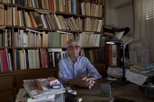 &Omicron; &theta;&epsilon;&alpha;&tau;&rho;&omicron;&lambda;ό&gamma;&omicron;&sigmaf; &Delta;&eta;&mu;ή&tau;&rho;&eta;&sigmaf; &Sigma;&pi;ά&theta;&eta;&sigmaf;.