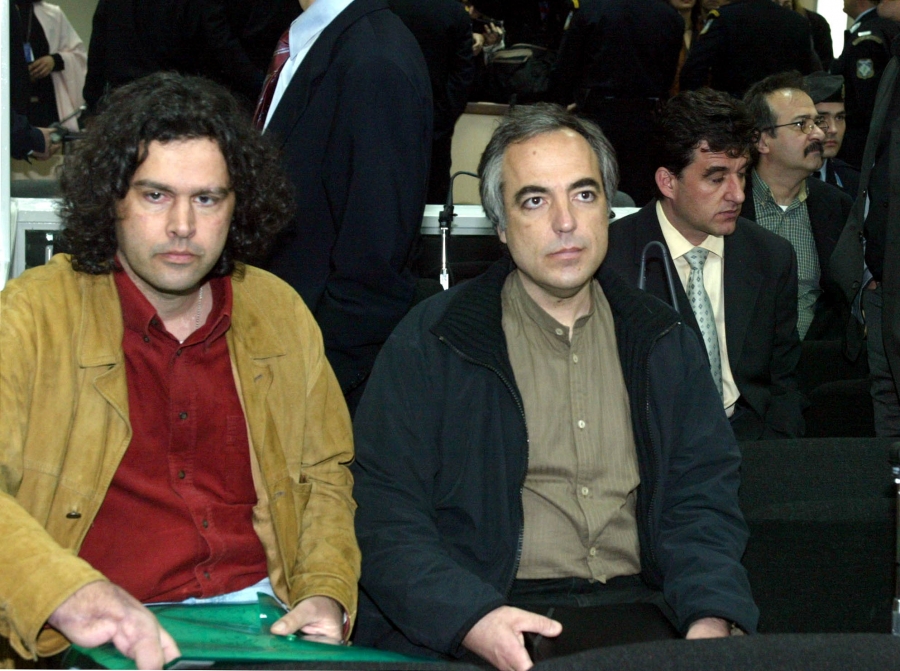 &Omicron; &Sigma;ά&beta;&beta;&alpha;&sigmaf; &Xi;&eta;&rho;ό&sigmaf; &kappa;&alpha;&iota; &omicron; &Delta;&eta;&mu;ή&tau;&rho;&eta;&sigmaf; &Kappa;&omicron;&upsilon;&phi;&omicron;&nu;&tau;ί&nu;&alpha;&sigmaf; &sigma;&tau;&eta; &delta;ί&kappa;&eta; &tau;&eta;&sigmaf; 17 &Nu;&omicron;έ&mu;&beta;&rho;&eta;.