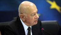 &Omicron; &nu;έ&omicron;&sigmaf; &upsilon;&pi;&omicron;&upsilon;&rho;&gamma;ό&sigmaf; &Omicron;&iota;&kappa;&omicron;&nu;&omicron;&mu;ί&alpha;&sigmaf; &kappa;&alpha;&iota; &Alpha;&nu;ά&pi;&tau;&upsilon;&xi;&eta;&sigmaf;, &kappa;&alpha;&theta;&eta;&gamma;&eta;&tau;ή&sigmaf; &Delta;&eta;&mu;ή&tau;&rho;&eta;&sigmaf; &Pi;&alpha;&pi;&alpha;&delta;&eta;&mu;&eta;&tau;&rho;ί&omicron;&upsilon;. &Pi;&rho;ώ&tau;&eta; &pi;&rho;ά&xi;&eta; &tau;&omicron;&upsilon;, &pi;&rho;&omicron;&kappa;&epsilon;&iota;&mu;έ&nu;&omicron;&upsilon; &nu;&alpha; &upsilon;&pi;&omicron;&upsilon;&rho;&gamma;&omicron;&pi;&omicron;&iota;&eta;&theta;&epsilon;ί, &eta; ά&rho;&nu;&eta;&sigma;&eta; &epsilon;&kappa; &mu;έ&rho;&omicron;&upsilon;&sigmaf; &tau;&omicron;&upsilon; &tau;&omega;&nu; &delta;&iota;&kappa;ώ&nu; &tau;&omicron;&upsilon; &theta;&epsilon;&omega;&rho;&eta;&tau;&iota;&kappa;ώ&nu; &epsilon;&pi;&epsilon;&xi;&epsilon;&rho;&gamma;&alpha;&sigma;&iota;ώ&nu; &pi;&epsilon;&rho;ί &delta;&iota;&pi;&lambda;&omicron;ύ &nu;&omicron;&mu;ί&sigma;&mu;&alpha;&tau;&omicron;&sigmaf;. 