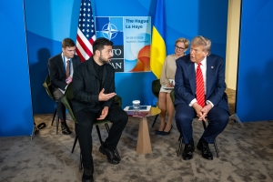 &Eta;&Pi;&Alpha;, &Rho;&omega;&sigma;ί&alpha;, &Omicron;&upsilon;&kappa;&rho;&alpha;&nu;ί&alpha;: &tau;&rho;ί&alpha; &sigma;&tau;&rho;&alpha;&tau;&eta;&gamma;&iota;&kappa;ά &delta;&iota;&lambda;ή&mu;&mu;&alpha;&tau;&alpha;&nbsp;