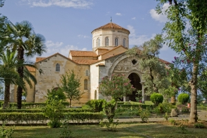 &Alpha;&nu;&alpha;&tau;&omicron;&lambda;&iota;&kappa;ή &Rho;&omega;&mu;&alpha;ϊ&kappa;ή &Alpha;&upsilon;&tau;&omicron;&kappa;&rho;&alpha;&tau;&omicron;&rho;ί&alpha; &kappa;&alpha;&iota; &Rho;&omega;&mu;&iota;&omicron;&sigma;ύ&nu;&eta;