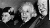 14 &Mu;&alpha;&rho;&tau;ί&omicron;&upsilon; 1951, &eta;&mu;έ&rho;&alpha; &tau;&omega;&nu; &gamma;&epsilon;&nu;&epsilon;&theta;&lambda;ί&omega;&nu; &tau;&omicron;&upsilon; &Alpha;ϊ&nu;&sigma;&tau;ά&iota;&nu;. &Phi;&epsilon;ύ&gamma;&omicron;&nu;&tau;&alpha;&sigmaf; &alpha;&pi;ό &tau;&omicron; &pi;ά&rho;&tau;&iota; &pi;&rho;&omicron;&sigmaf; &tau;&iota;&mu;ή&nu; &tau;&omicron;&upsilon;, &sigma;&tau;&omicron; &Pi;&alpha;&nu;&epsilon;&pi;&iota;&sigma;&tau;ή&mu;&iota;&omicron; &tau;&omicron;&upsilon; Princeton, &kappa;ά&theta;&eta;&sigma;&epsilon; &sigma;&tau;&omicron; &pi;ί&sigma;&omega; &kappa;ά&theta;&iota;&sigma;&mu;&alpha; &alpha;&upsilon;&tau;&omicron;&kappa;&iota;&nu;ή&tau;&omicron;&upsilon; &alpha;&nu;ά&mu;&epsilon;&sigma;&alpha; &sigma;&tau;&omicron;&nu; &kappa;&alpha;&theta;&eta;&gamma;&eta;&tau;ή Frank Aydelotte &kappa;&alpha;&iota; &tau;&eta; &sigma;ύ&zeta;&upsilon;&gamma;&omicron; &tau;&omicron;&upsilon; Aydelotte, Marie Jeanette. &Omicron; &Alpha;ϊ&nu;&sigma;&tau;ά&iota;&nu; &zeta;&eta;&tau;&omicron;ύ&sigma;&epsilon; &alpha;&pi;ό &tau;&omicron;&upsilon;&sigmaf; &phi;&omega;&tau;&omicron;&gamma;&rho;ά&phi;&omicron;&upsilon;&sigmaf;, &pi;&omicron;&upsilon; &tau;&omicron;&upsilon;&sigmaf; &pi;&omicron;&lambda;&iota;&omicron;&rho;&kappa;&omicron;ύ&sigma;&alpha;&nu;, &nu;&alpha; &tau;&omicron;&upsilon;&sigmaf; &alpha;&phi;ή&sigma;&omicron;&upsilon;&nu; ή&sigma;&upsilon;&chi;&omicron;&upsilon;&sigmaf;, &kappa;&alpha;&iota; &kappa;ά&pi;&omicron;&iota;&alpha; &sigma;&tau;&iota;&gamma;&mu;ή &tau;&omicron;&upsilon;&sigmaf; έ&beta;&gamma;&alpha;&lambda;&epsilon; &kappa;&omicron;&rho;&omicron;ϊ&delta;&epsilon;&upsilon;&tau;&iota;&kappa;ά &tau;&eta; &gamma;&lambda;ώ&sigma;&sigma;&alpha;. &Omicron; &phi;&omega;&tau;&omicron;&gamma;&rho;ά&phi;&omicron;&sigmaf; ArthurSasse &kappa;&alpha;&tau;έ&gamma;&rho;&alpha;&psi;&epsilon; &alpha;&upsilon;&tau;ή &tau;&eta;&nu; &pi;&rho;ά&xi;&eta; &omicron;&upsilon;&sigma;&iota;&alpha;&sigma;&tau;&iota;&kappa;ά &alpha;&pi;&omicron;&delta;&omicron;&kappa;&iota;&mu;&alpha;&sigma;ί&alpha;&sigmaf; &tau;&omicron;&upsilon; &ndash; &kappa;&alpha;&iota; &sigma;&tau;&eta; &sigma;&upsilon;&nu;έ&chi;&epsilon;&iota;&alpha; &eta; &phi;&omega;&tau;&omicron;&gamma;&rho;&alpha;&phi;ί&alpha;, &alpha;&pi;&alpha;&lambda;&lambda;&alpha;&gamma;&mu;έ&nu;&eta; &alpha;&pi;ό &tau;&iota;&sigmaf; &sigma;&upsilon;&nu;&delta;&eta;&lambda;ώ&sigma;&epsilon;&iota;&sigmaf; &tau;&eta;&sigmaf; &sigma;&tau;&iota;&gamma;&mu;ή&sigmaf;, &pi;ή&rho;&epsilon; &tau;&omicron; &delta;&rho;ό&mu;&omicron; &tau;&eta;&sigmaf;.