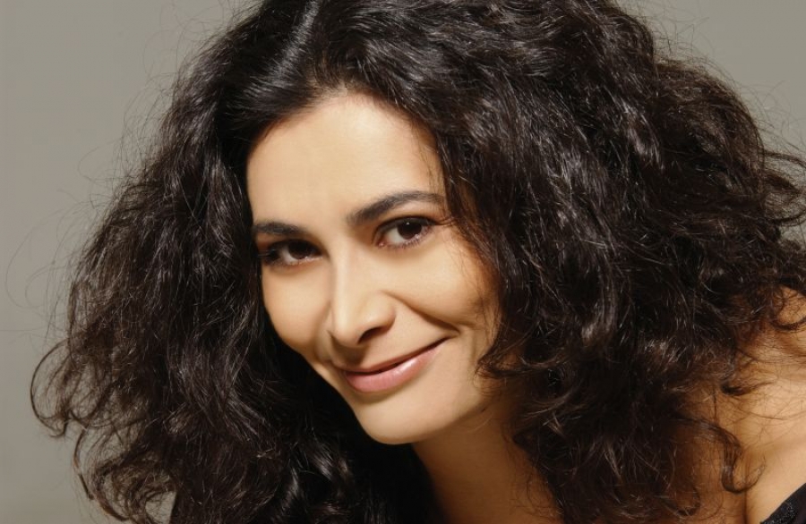 &Eta; &Nu;&tau;&alpha;&rho;ί&nu;&alpha; &alpha;&lambda;-&Tau;&zeta;&omicron;&upsilon;&nu;&tau;ί.