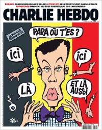 "&Pi;&omicron;ύ '&nu;' &omicron; &mu;&pi;&alpha;&mu;&pi;ά&sigmaf;;". &Tau;&omicron; &epsilon;&xi;ώ&phi;&upsilon;&lambda;&lambda;&omicron; &tau;&omicron;&upsilon; Charlie Hebdo &mu;&epsilon;&tau;ά &tau;&alpha; &tau;&rho;&omicron;&mu;&omicron;&kappa;&rho;&alpha;&tau;&iota;&kappa;ά &kappa;&tau;&upsilon;&pi;ή&mu;&alpha;&tau;&alpha; &sigma;&tau;&iota;&sigmaf; &Beta;&rho;&upsilon;&xi;έ&lambda;&lambda;&epsilon;&sigmaf;. 