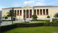 &Tau;&alpha; &pi;&rho;&omicron;&pi;ύ&lambda;&alpha;&iota;&alpha; &tau;&omicron;&upsilon; &Pi;&alpha;&nu;&epsilon;&pi;&iota;&sigma;&tau;&eta;&mu;ί&omicron;&upsilon; &Alpha;&theta;&eta;&nu;ώ&nu;.