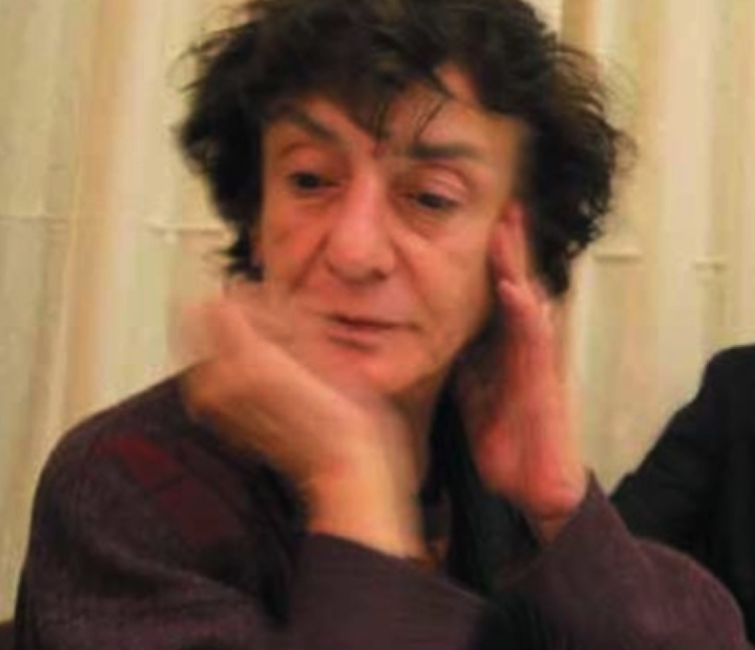 H &Mu;&alpha;&rho;ί&alpha; &Lambda;&alpha;ϊ&nu;ά &phi;&omega;&tau;&omicron;&gamma;&rho;&alpha;&phi;&eta;&mu;έ&nu;&eta; &alpha;&pi;ό &tau;&omicron;&nu; &Pi;&alpha;&nu;&alpha;&gamma;&iota;ώ&tau;&eta; &Iota;&omega;&alpha;&nu;&nu;ί&delta;&eta;. &Pi;&omicron;&rho;&tau;&rho;έ&tau;&alpha; &tau;&eta;&sigmaf; &pi;&omicron;&iota;ή&tau;&rho;&iota;&alpha;&sigmaf; &tau;&rho;&alpha;&beta;&eta;&gamma;&mu;έ&nu;&alpha; &sigma;&tau;&iota;&sigmaf; 18 &Delta;&epsilon;&kappa;&epsilon;&mu;&beta;&rho;ί&omicron;&upsilon; 2006, &pi;&omicron;&upsilon; &pi;&rho;&omega;&tau;&omicron;&delta;&eta;&mu;&omicron;&sigma;&iota;&epsilon;ύ&tau;&eta;&kappa;&alpha;&nu; &sigma;&tau;&omicron; Books' Journal #149.