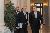 &Alpha;&theta;ή&nu;&alpha;, 1 &Delta;&epsilon;&kappa;&epsilon;&mu;&beta;&rho;ί&omicron;&upsilon; 2017, &Lambda;έ&sigma;&chi;&eta; &Alpha;&xi;&iota;&omega;&mu;&alpha;&tau;&iota;&kappa;ώ&nu; &Epsilon;&nu;ό&pi;&lambda;&omega;&nu; &Delta;&upsilon;&nu;ά&mu;&epsilon;&omega;&nu;. &Omicron; &nu;&upsilon;&nu; &kappa;&alpha;&iota; έ&nu;&alpha;&sigmaf; &pi;&rho;ώ&eta;&nu; &upsilon;&pi;&omicron;&upsilon;&rho;&gamma;ό&sigmaf; &gamma;&iota;&alpha; &tau;&eta;&nu; &alpha;&sigma;&phi;ά&lambda;&epsilon;&iota;&alpha;, &Nu;ί&kappa;&omicron;&sigmaf; &Tau;ό&sigma;&kappa;&alpha;&sigmaf; &kappa;&alpha;&iota; &Mu;&iota;&chi;ά&lambda;&eta;&sigmaf; &Chi;&rho;&upsilon;&sigma;&omicron;&chi;&omicron;ΐ&delta;&eta;&sigmaf;.