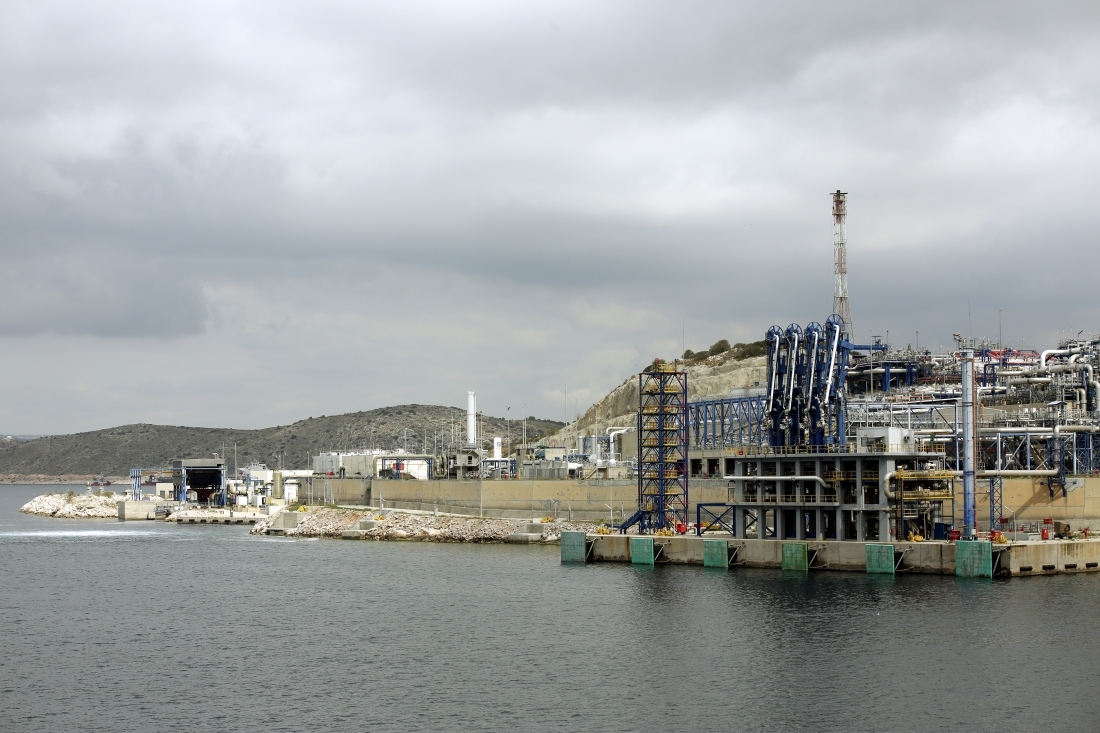 H &Rho;&epsilon;&beta;&upsilon;&theta;&omicron;ύ&sigma;&alpha;. &Mu;&iota;&kappa;&rho;ό &alpha;&kappa;&alpha;&tau;&omicron;ί&kappa;&eta;&tau;&omicron; &nu;&eta;&sigma;ί &tau;&omicron;&upsilon; &Sigma;&alpha;&rho;&omega;&nu;&iota;&kappa;&omicron;ύ, &mu;&epsilon; έ&kappa;&tau;&alpha;&sigma;&eta; 0,18 &tau;&epsilon;&tau;&rho;&alpha;&gamma;&omega;&nu;&iota;&kappa;ά &chi;&iota;&lambda;&iota;ό&mu;&epsilon;&tau;&rho;&alpha;. &Epsilon;&kappa;&epsilon;ί &lambda;&epsilon;&iota;&tau;&omicron;&upsilon;&rho;&gamma;&epsilon;ί &Tau;&epsilon;&rho;&mu;&alpha;&tau;&iota;&kappa;ό&sigmaf; &Sigma;&tau;&alpha;&theta;&mu;ό&sigmaf; &Upsilon;&gamma;&rho;&omicron;&pi;&omicron;&iota;&eta;&mu;έ&nu;&omicron;&upsilon; &Phi;&upsilon;&sigma;&iota;&kappa;&omicron;ύ &Alpha;&epsilon;&rho;ί&omicron;&upsilon; (&Upsilon;&Phi;&Alpha;), &pi;&omicron;&upsilon; &alpha;&pi;&omicron;&tau;&epsilon;&lambda;&epsilon;ί &mu;&iota;&alpha; &alpha;&pi;ό &tau;&iota;&sigmaf; &sigma;&eta;&mu;&alpha;&nu;&tau;&iota;&kappa;ό&tau;&epsilon;&rho;&epsilon;&sigmaf; &epsilon;&theta;&nu;&iota;&kappa;έ&sigmaf; &upsilon;&pi;&omicron;&delta;&omicron;&mu;έ&sigmaf; &tau;&eta;&sigmaf; &Epsilon;&lambda;&lambda;ά&delta;&alpha;&sigmaf;, &mu;&epsilon; &tau;&epsilon;&rho;ά&sigma;&tau;&iota;&alpha; &sigma;&eta;&mu;&alpha;&sigma;ί&alpha; &iota;&delta;ί&omega;&sigmaf; &sigma;ή&mu;&epsilon;&rho;&alpha;, &sigma;&tau;&eta; &delta;ί&nu;&eta; &tau;&eta;&sigmaf; &epsilon;&nu;&epsilon;&rho;&gamma;&epsilon;&iota;&alpha;&kappa;ή&sigmaf; &kappa;&rho;ί&sigma;&eta;&sigmaf; &pi;&omicron;&upsilon; &tau;&rho;&omicron;&phi;&omicron;&delta;ό&tau;&eta;&sigma;&epsilon; &eta; &epsilon;&iota;&sigma;&beta;&omicron;&lambda;ή &tau;&eta;&sigmaf; &Rho;&omega;&sigma;ί&alpha;&sigmaf; &sigma;&tau;&eta;&nu; &Omicron;&upsilon;&kappa;&rho;&alpha;&nu;ί&alpha;. &Tau;&omicron; έ&rho;&gamma;&omicron; &sigma;&tau;&eta; &Rho;&epsilon;&beta;&upsilon;&theta;&omicron;ύ&sigma;&alpha; έ&gamma;&iota;&nu;&epsilon; &tau;&omicron; 1999, &upsilon;&pi;ό &tau;&eta;&nu; &kappa;&alpha;&theta;&omicron;&delta;ή&gamma;&eta;&sigma;&eta; &tau;&omicron;&upsilon; &Alpha;&nu;&alpha;&sigma;&tau;&alpha;&sigma;ί&omicron;&upsilon; &Pi;&epsilon;&pi;&omicron;&nu;ή, &chi;ά&rho;&eta; &kappa;&alpha;&iota; &sigma;&tau;&eta; &delta;&iota;&omicron;&rho;&alpha;&tau;&iota;&kappa;ό&tau;&eta;&tau;&alpha; &tau;&omicron;&upsilon; &tau;ό&tau;&epsilon; &pi;&rho;&omicron;έ&delta;&rho;&omicron;&upsilon; &tau;&eta;&sigmaf; &Delta;&Epsilon;&Phi;&Alpha;, &Chi;&rho;ί&sigma;&tau;&omicron;&upsilon; &Beta;&epsilon;&rho;&epsilon;&lambda;ή. 