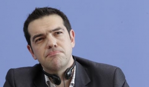 Το 2012, ο πρόεδρος του ΣΥΡΙΖΑ και τότε αρχηγός της αντιπολίτευσης, Αλέξης Τσίπρας, στη διάρκεια συνέντευξης σε δημοσιογράφο του γερμανικού περιοδικού Stern, σηκώθηκε από το γραφείο του, πήγε στο παράθυρο και δείχνοντας στον συνομιλητή του την Ακρόπολη, η οποία διακρίνεται από το μπαλκόνι του γραφείου του, δήλωσε: «Ξέρετε; Αυτό είναι το πλεονέκτημά μου απέναντι στην κυρία Μέρκελ. Εγώ από το γραφείο μου έχω θέα σε 2500 χρόνια ιστορίας της Δημοκρατίας κι εκείνη μόνο στο Ράιχσταγκ». Ευνόητο πόσο έχει διαχυθεί στην ελληνική κοινωνία (και στην Αριστερά) η ιδέα ενός δήθεν περιούσιου λαού.