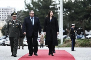 &Omicron; &Pi;ά&nu;&omicron;&sigmaf; &Kappa;&alpha;&mu;&mu;έ&nu;&omicron;&sigmaf; &upsilon;&pi;&omicron;&delta;έ&chi;&epsilon;&tau;&alpha;&iota; &sigma;&tau;&omicron; &Pi;&epsilon;&nu;&tau;ά&gamma;&omega;&nu;&omicron; &tau;&eta; &Zeta;&omega;ή &Kappa;&omega;&nu;&sigma;&tau;&alpha;&nu;&tau;&omicron;&pi;&omicron;ύ&lambda;&omicron;&upsilon;.