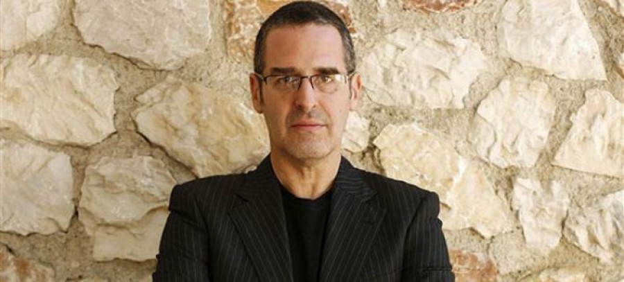 O &kappa;&alpha;&theta;&eta;&gamma;&eta;&tau;ή&sigmaf; &Mu;&alpha;&rho;&kappa; &Mu;&alpha;&zeta;ά&omicron;&upsilon;&epsilon;&rho;. 