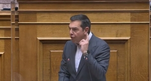 25 Ιανουαρίου 2023. Ο πρόεδρος του ΣΥΡΙΖΑ, από το βήμα της Βουλής, υποβάλλει πρόταση δυσπιστίας κατά της κυβέρνησης του Κυριάκου Μητσοτάκη.