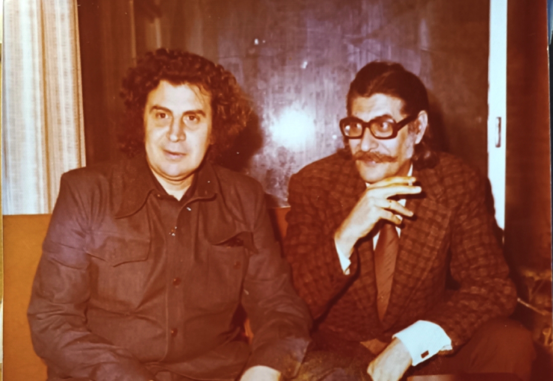 O Μίκης Θεοδωράκης (αριστερά) με τον Μανόλη Αναγνωστάκη.