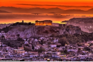 &Delta;&iota;&omicron;&rho;&theta;ώ&nu;&omicron;&nu;&tau;&alpha;&sigmaf; &tau;&omicron;&nu; &Rho;&omicron;ύ&mu;&pi;&iota;&omicron;, &delta;&iota;&omicron;&rho;&theta;ώ&nu;&omicron;&nu;&tau;&alpha;&sigmaf; &tau;&eta;&nu; &Iota;&sigma;&tau;&omicron;&rho;ί&alpha;