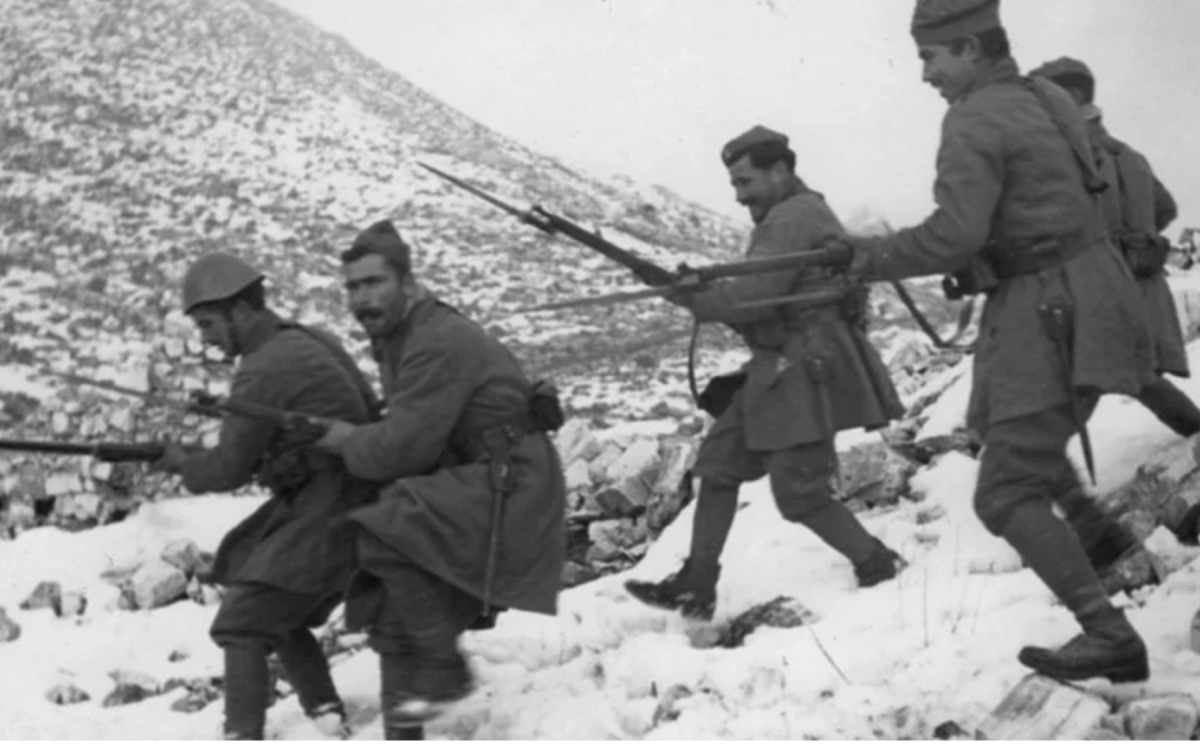 &Phi;&omega;&tau;&omicron;&gamma;&rho;&alpha;&phi;ί&alpha; &alpha;&rho;&chi;&epsilon;ί&omicron;&upsilon;